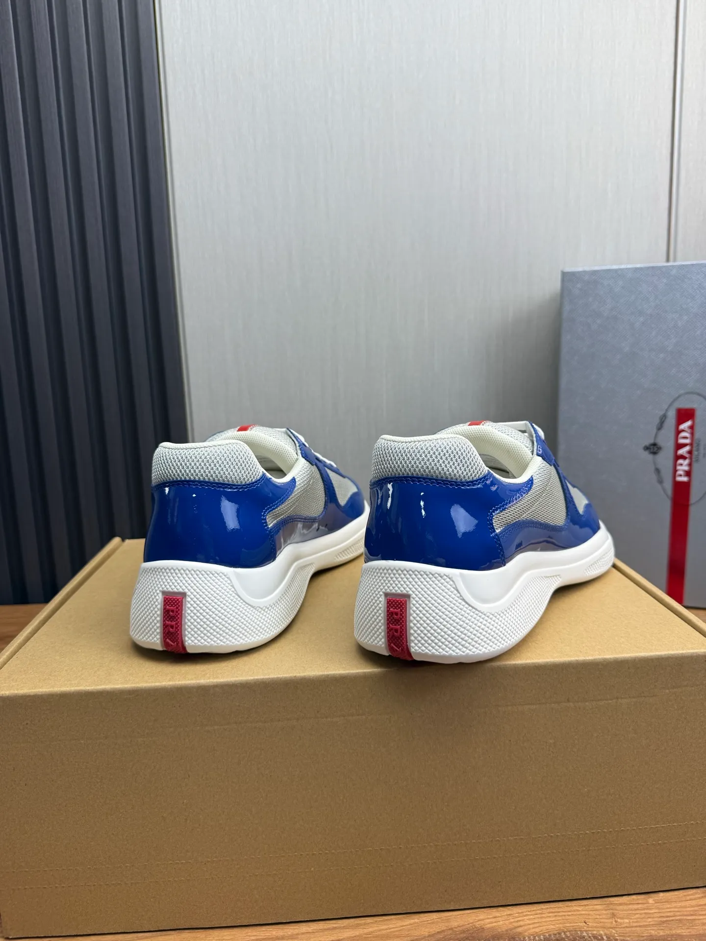 Men's shoes 640💰 [PRADA] Hot selling items🔥Must be recommended every day~~ Official website synchronized, 1:1 high quality shipments✔️ Imported cowhide fabric, rubber material + cowhide lining, original bottom, high-end airplane box packaging🎁 38-45 (38.45 custom-made, non-returnable)
